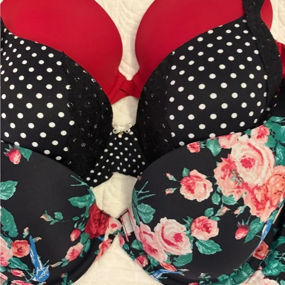 Women's Bra Set - Picture 2 of 3